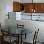 Hotel La Casa Del Turista