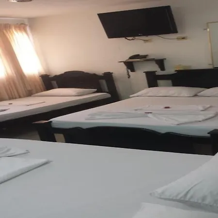 Hotel La Casa Del Turista 3*